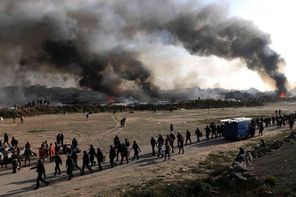 Online - Calais Migrant Camp Dismantled - ABC News