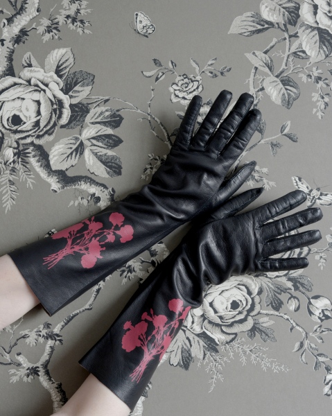 STORE - Long Black Vintage Leather Evening Gloves With Red Hand Silkcreened Flowers