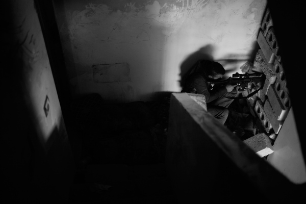 Prints - A sniper in the frontline of Alepo.