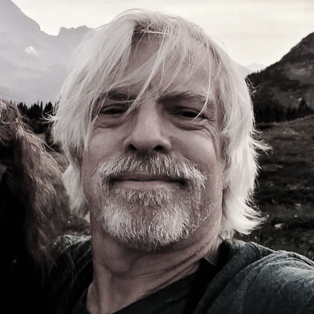 Tom&aacute;s is a freelance documentary photographer and...